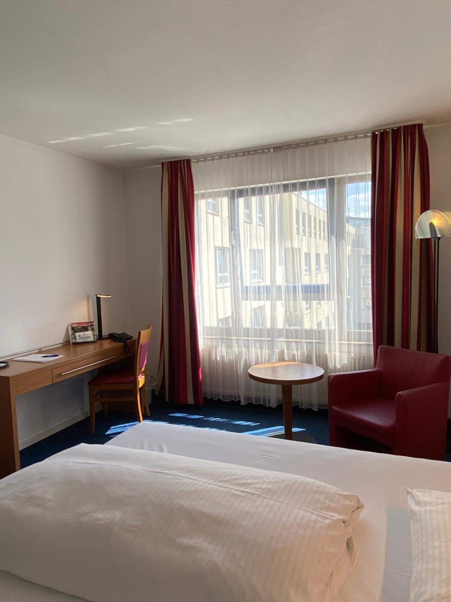 City Hotel Fortuna Reutlingen Oda fotoğraf