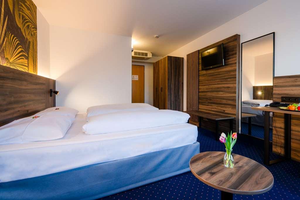City Hotel Fortuna Reutlingen Oda fotoğraf